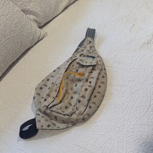 Kavu Tan and Black Patterned Belt Bag